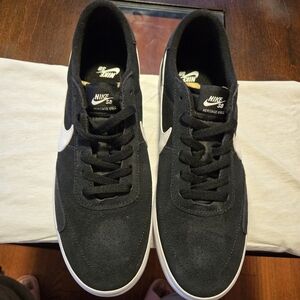 Nike SB Heritage Vulc SB Skater Sneaker Men's Size 9.5, Black/White, CD5010 003